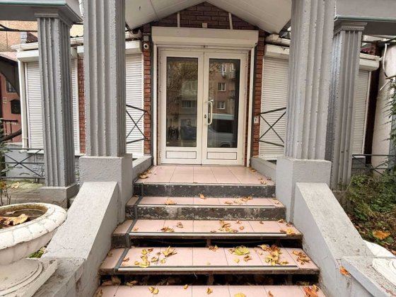 Сдам фасадное помещение под магазин на проспекте Мира.Траффик Чорноморськ