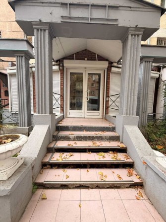 Сдам фасадное помещение под магазин на проспекте Мира.Траффик - фото 1