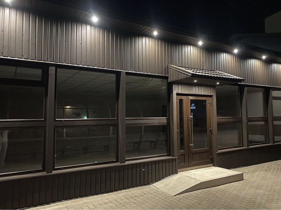 Здається приміщення в центрі міста (фасадна лінія центрального ринку) Кам'янець-Подільський