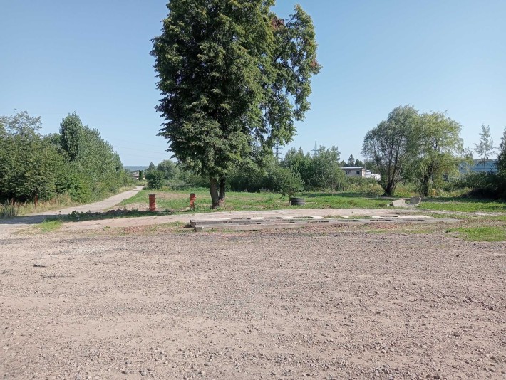 Виробнича площадка на ділянці 15 сот та нерухоме майно. - фото 1