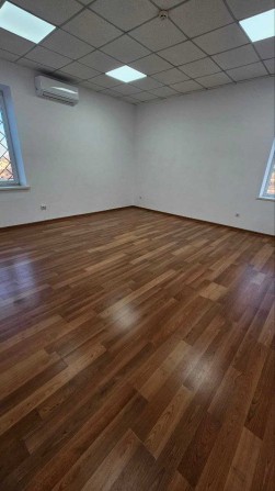 Здам офіс 28 м², вул. Справедливості, 5 (р-н Ватутіна) - фото 1