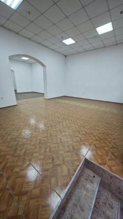 Здам приміщення в центрі міста 130 м² - фото 1