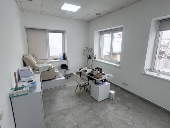 Одренда робочого місця для майстра манікюру Мукачеве