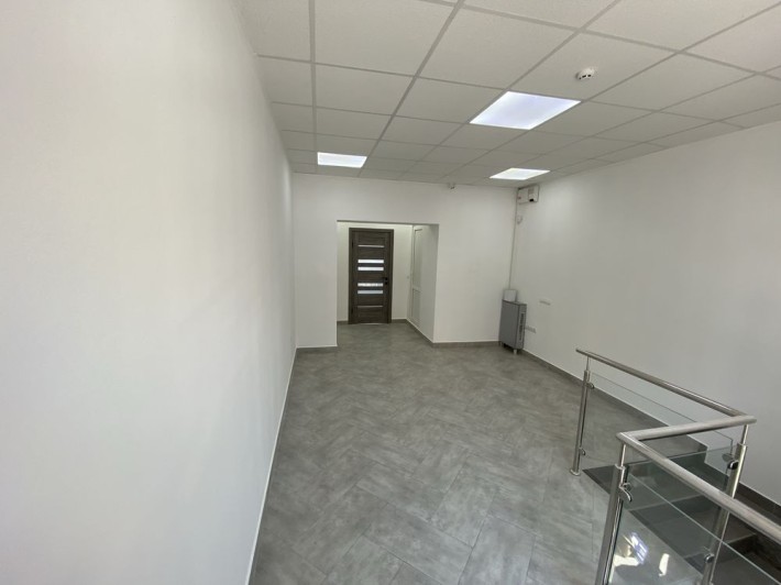 Здам в Оренду Комерційне Приміщення Площею 50кв в Центрі Міста - фото 1