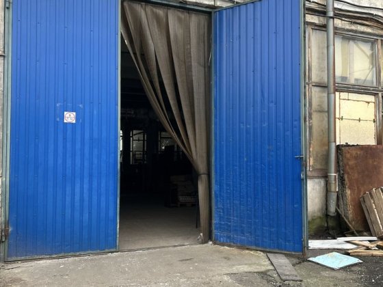 Приміщення червона лінія. Торгівля, виробництво, логістика.