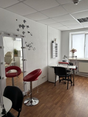 Аренда для мастера маникюра бровиста - фото 1