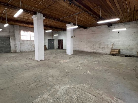 Оренда 218 м.кв в м. Сарни Склад (Комерційні та Складські приміщення) Сарны