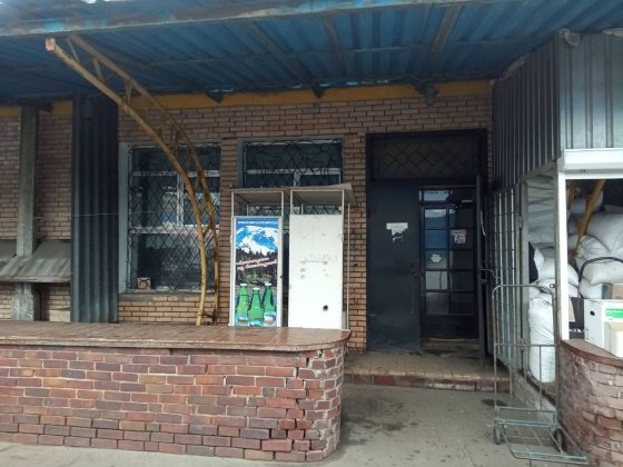 Сдается кафе на центральном рынке, в хорошем месте. Славянск