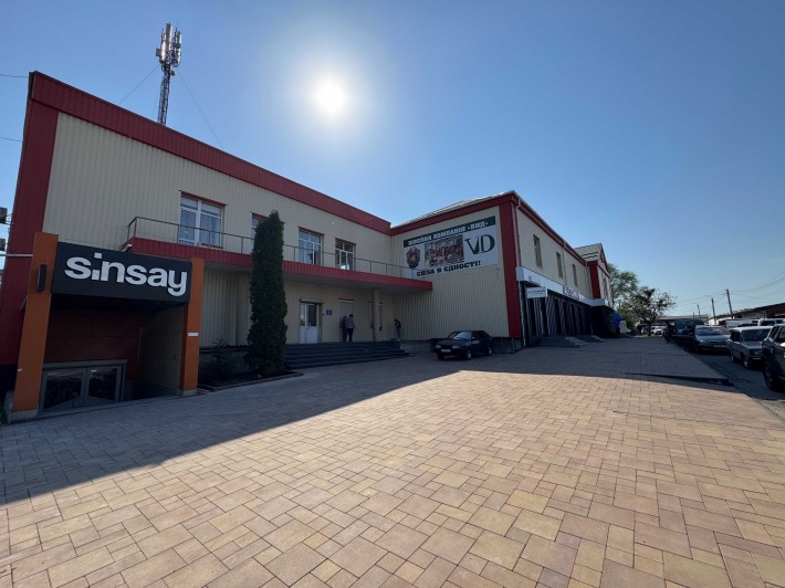 Приміщення на першому поверсі в центрі Сміли, вул. Мічуріна - фото 1