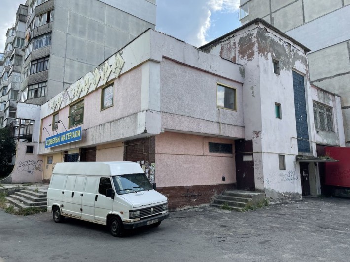 Приміщення 600м + підвал (сховище, укриття) 300м релокація - фото 1