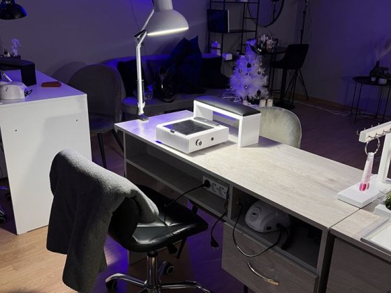 Оренда столу для майстра манікюру Умань