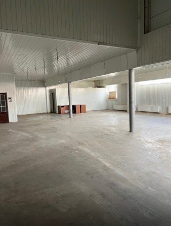 Склад в аренду, рампа, тер-я, 2-3 офісних приміщень, від господаря. - фото 1