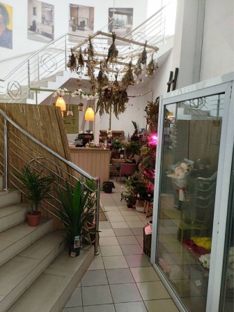 Оренда приміщення. 1поверх торгового центру, є вода! - фото 1