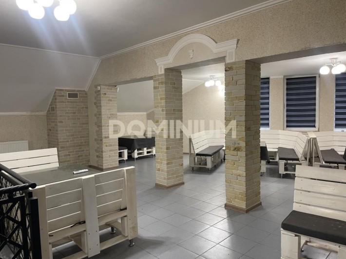 Здається в оренду комерційне приміщення в місті Хуст - фото 1