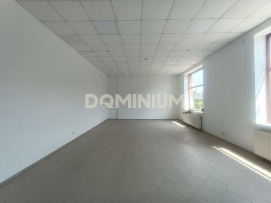 Здається комерційне приміщення в самому центрі Хуста Хуст