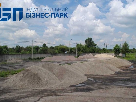 Оренда ділянка від 0.02 га з приміщеннями під бізнес у м. Червоноград Шептицький