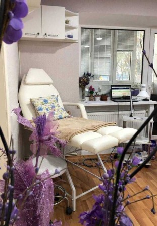 Оренда місце для майстра манікюру в салоні краси - фото 1