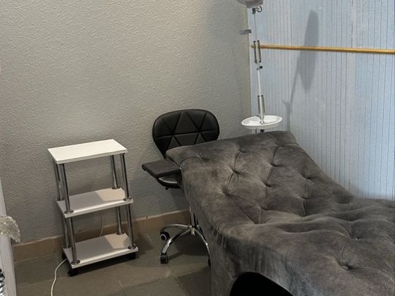 Оренда кушетки анатомічної для нарощення вій Хмельницкий