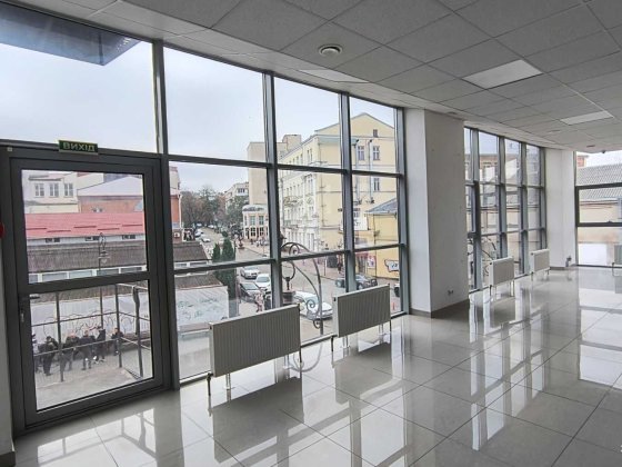 Оренда комерційного приміщення, 130 кв.м., р-н Центр Хмельницкий