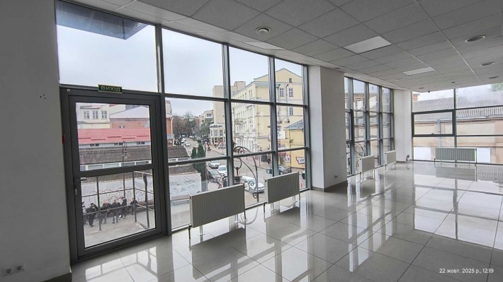 Оренда комерційного приміщення, 130 кв.м., р-н Центр - фото 1