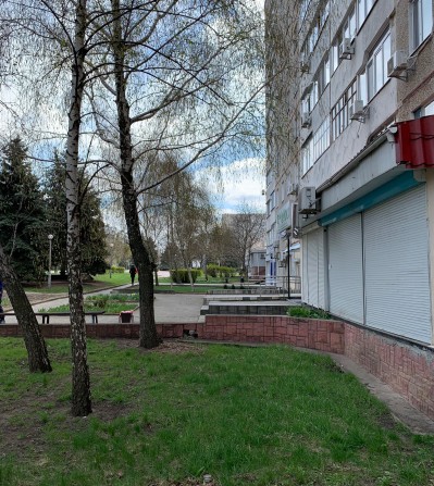 Здам в аренду приміщення в центрі м. Південноукраїнськ. - фото 1