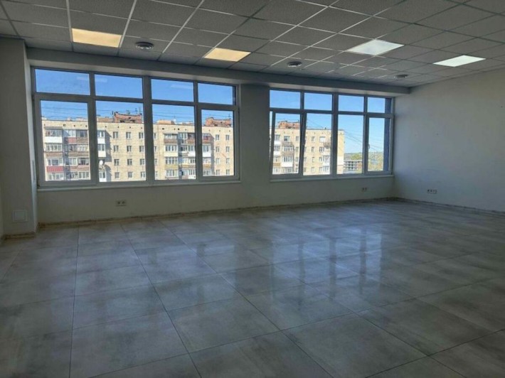 ТЦ КВАРТАЛ!оренда приміщення 54 кв.м. - фото 1