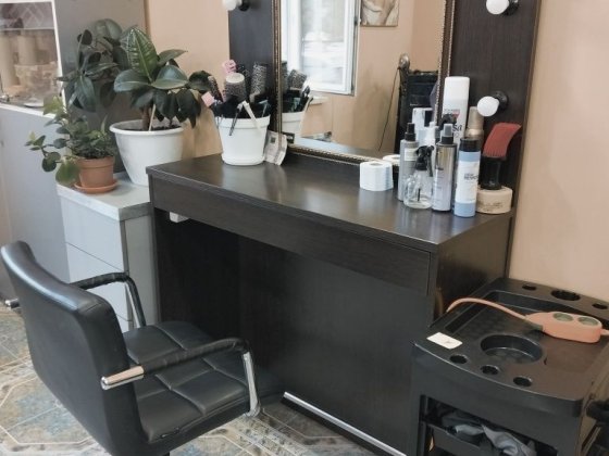 Аренда перукаря ,візажиста,бровіста