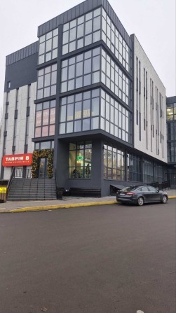 Оренда приміщення під магазин! БЦ Локація - фото 1