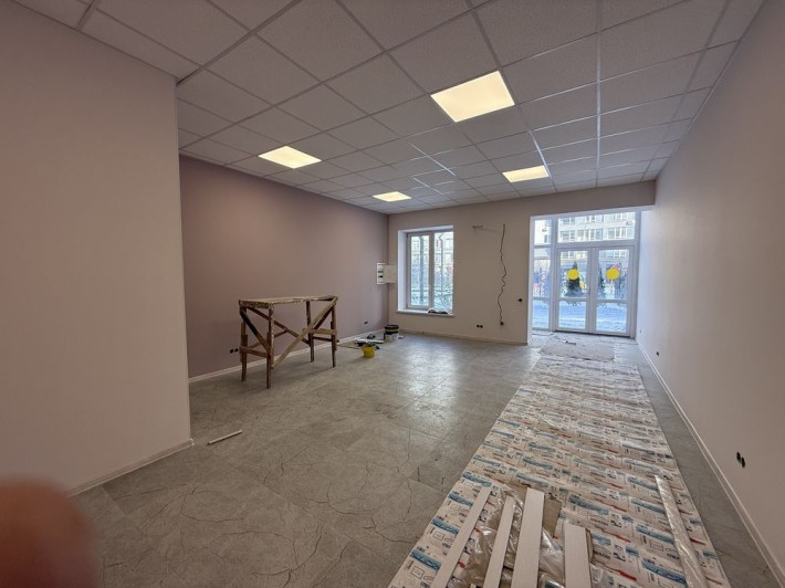 Оренда приміщення з ремонтом 45 м2 ЖК Міленіум Стейт Буча - фото 1