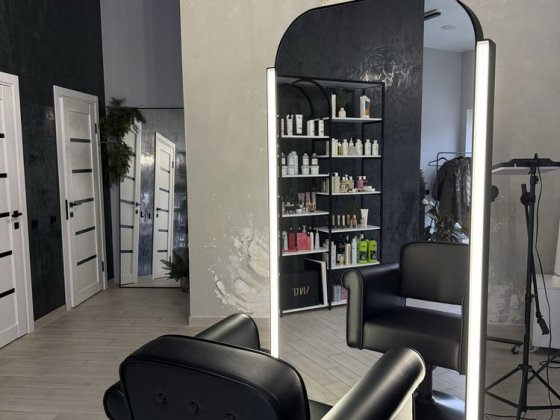 Оренда крісла для перукаря Буча