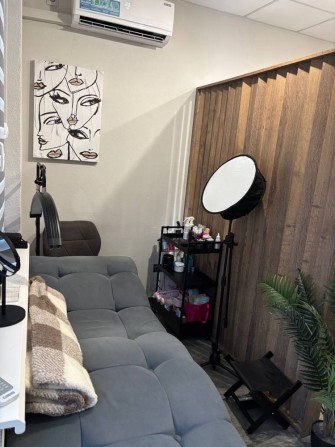 Оренда кушетки для майстра - фото 1