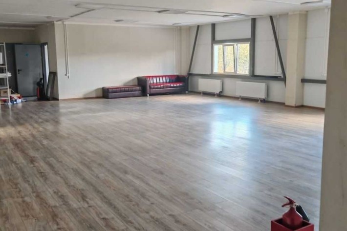 Оренда в зручній локації! - фото 1