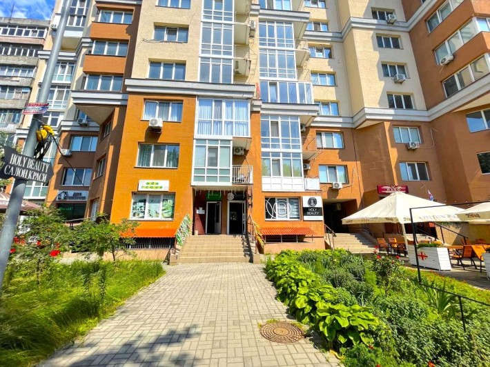 Оренда 135м2 під магазин/салон//офіс, вул. Європейська - фото 1