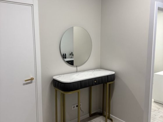 Місце бровіста/ візажиста / зачіски Буча