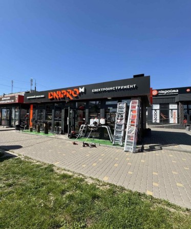 Оренда фасад р-н «Епіцентр» 30 м.кв всі комунікації - фото 1