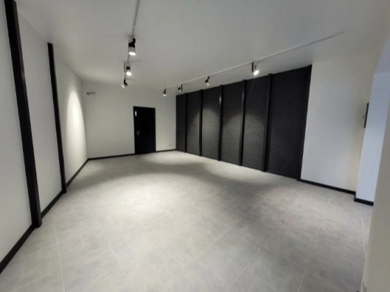 Оренда 65м2 біля АТБ!