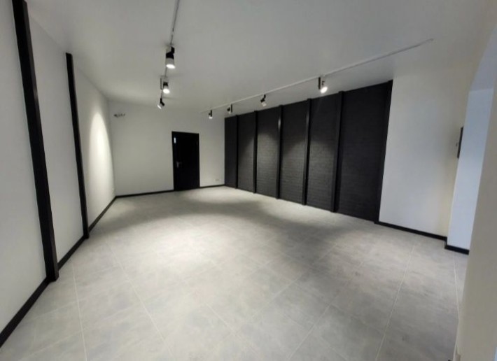 Оренда 65м2 біля АТБ! - фото 1