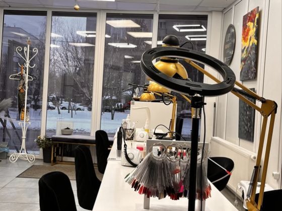 Оренда місця для майстрів манікюру та педикюру, тату Бровари