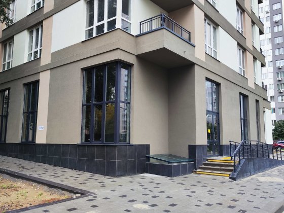 Фасадне нежитлове приміщення в оренду 86м. Крона Парк. Без комісії. Бровари