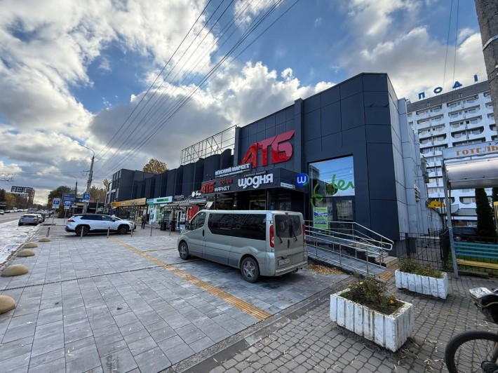 Довгострокова оренда комерційного приміщення  в центрі міста - фото 1