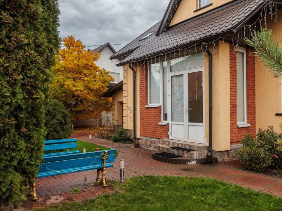 Оренда будинку під комерційну діяльність на Волошковій 31 Вишневе