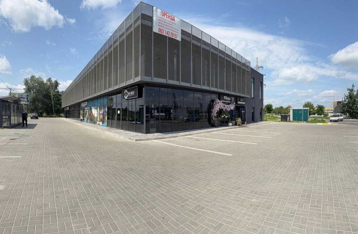 Здам в оренду приміщення 50 м² у новому ТЦ, м. Буча. - фото 1