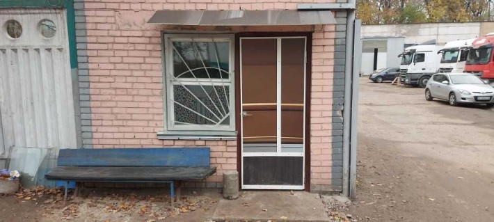 Сдам в аренду в г. Вишнёвое нежилое помещение  в промзоне - фото 1