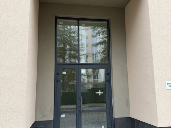 Оренда приміщення ЖК Крона Парк фасад + підвал 144 м. кв. Бровари