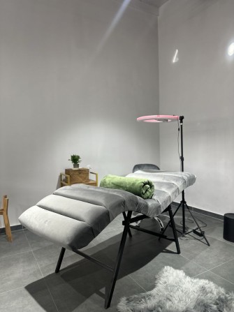 3000 грн за місяць Оренда візажного стола , кушетки для майстрів бʼюті - фото 1