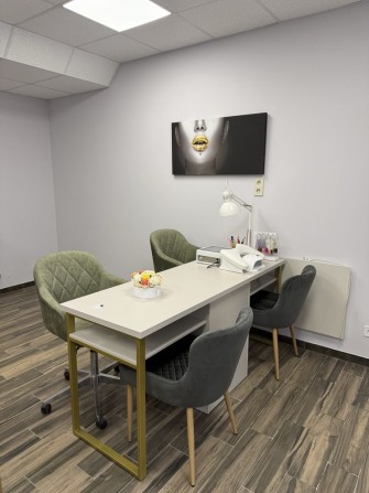 Оренда робочого місця майстрам манікюру - фото 1