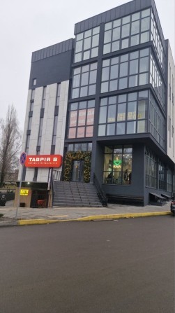 Оренда 11,5 квм в НОВОМУ ТЦ на Тернопільській! - фото 1