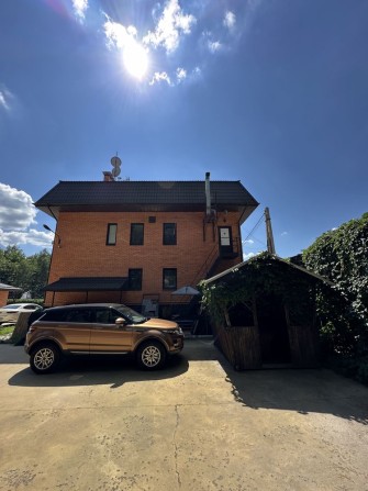 Приміщення з ремонтом по Варшавській трасі. Топ локація! ТЕРМІНОВО! - фото 1