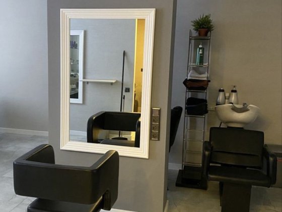 Оренда перукарського крісла Вишневе