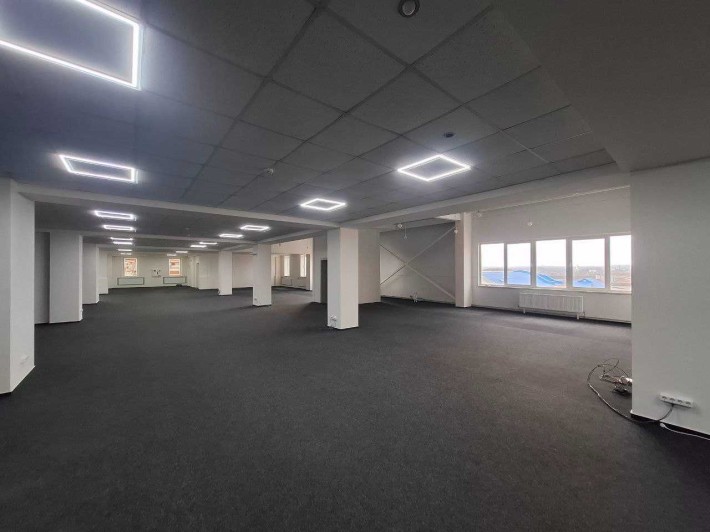 Оренда приміщення в центрі міста - фото 1